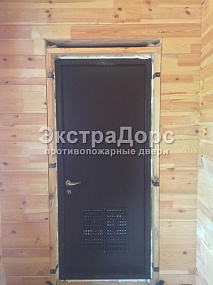 Противопожарные двери с решеткой от производителя в Серпухове  купить